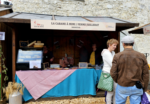 fTDM-6e stand la-cabane-a-mimi ferme-juillerat sornetan